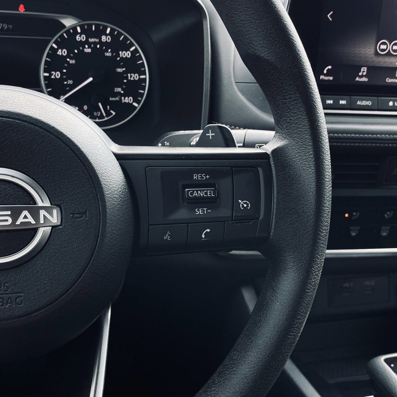 Used 2024 Nissan Rogue S image 13