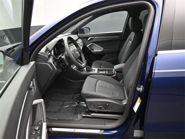New 2025 Audi Q3 2.0T Premium image 9