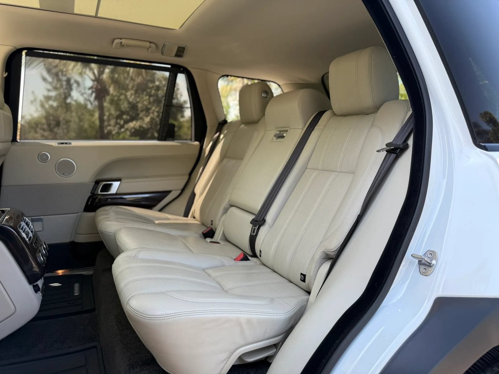 Used 2015 Land Rover Range Rover Long Wheelbase Supercharged AWD/4WD image 28