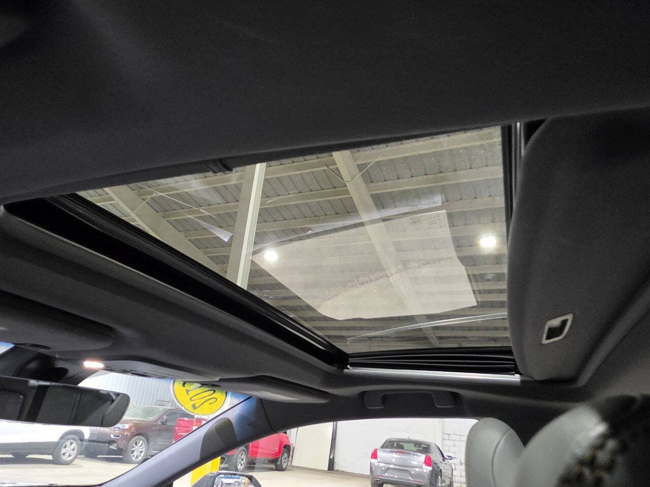 Used 2019 Toyota Avalon XSE w/ All Weather Liner Package FWD image 28
