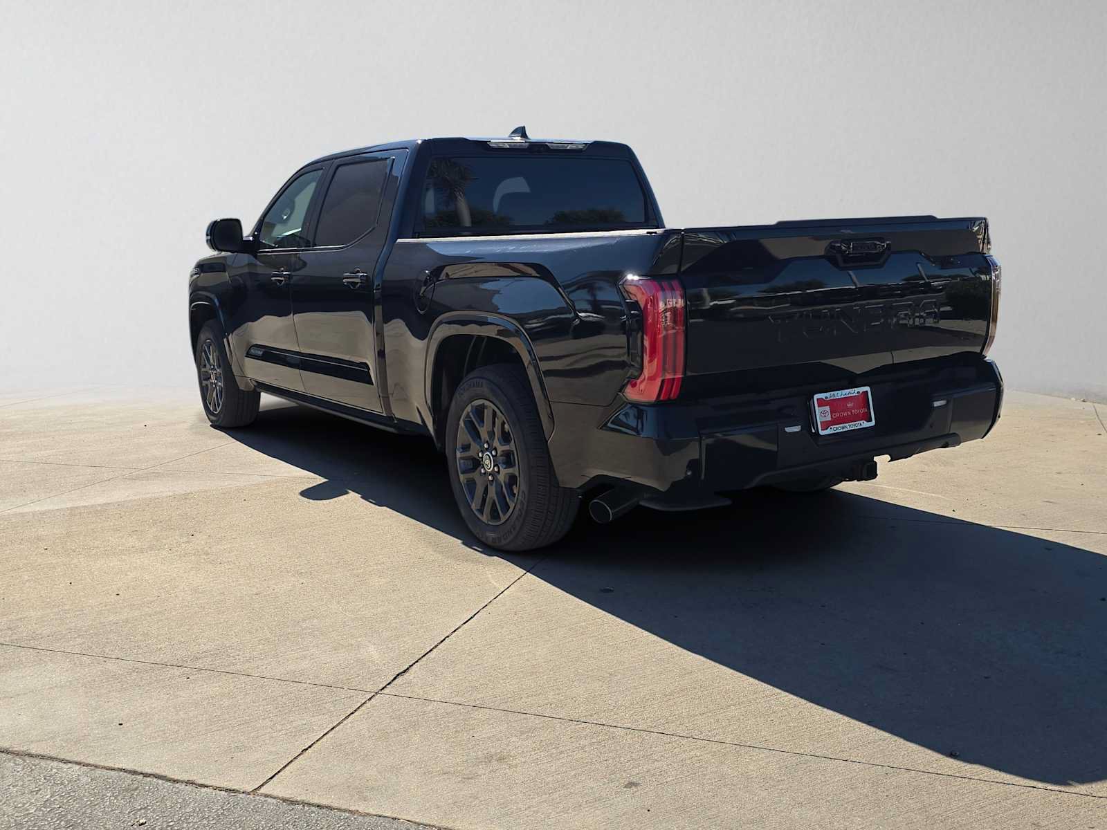 Used 2023 Toyota Tundra Platinum w/ Advanced Package AWD/4WD image 5