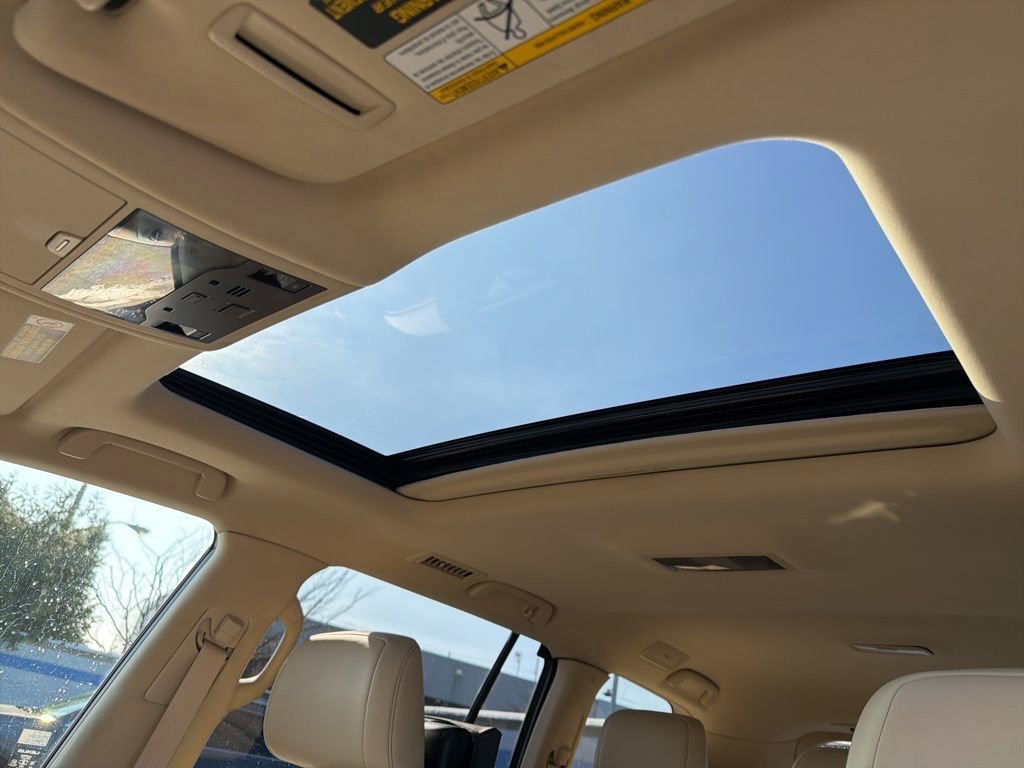 Used 2020 Lexus LX 570 4WD w/ Luxury Package image 11