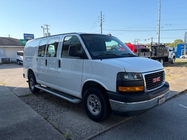 Used 2025 GMC Savana 2500 w/ Driver Convenience Package RWD image 3
