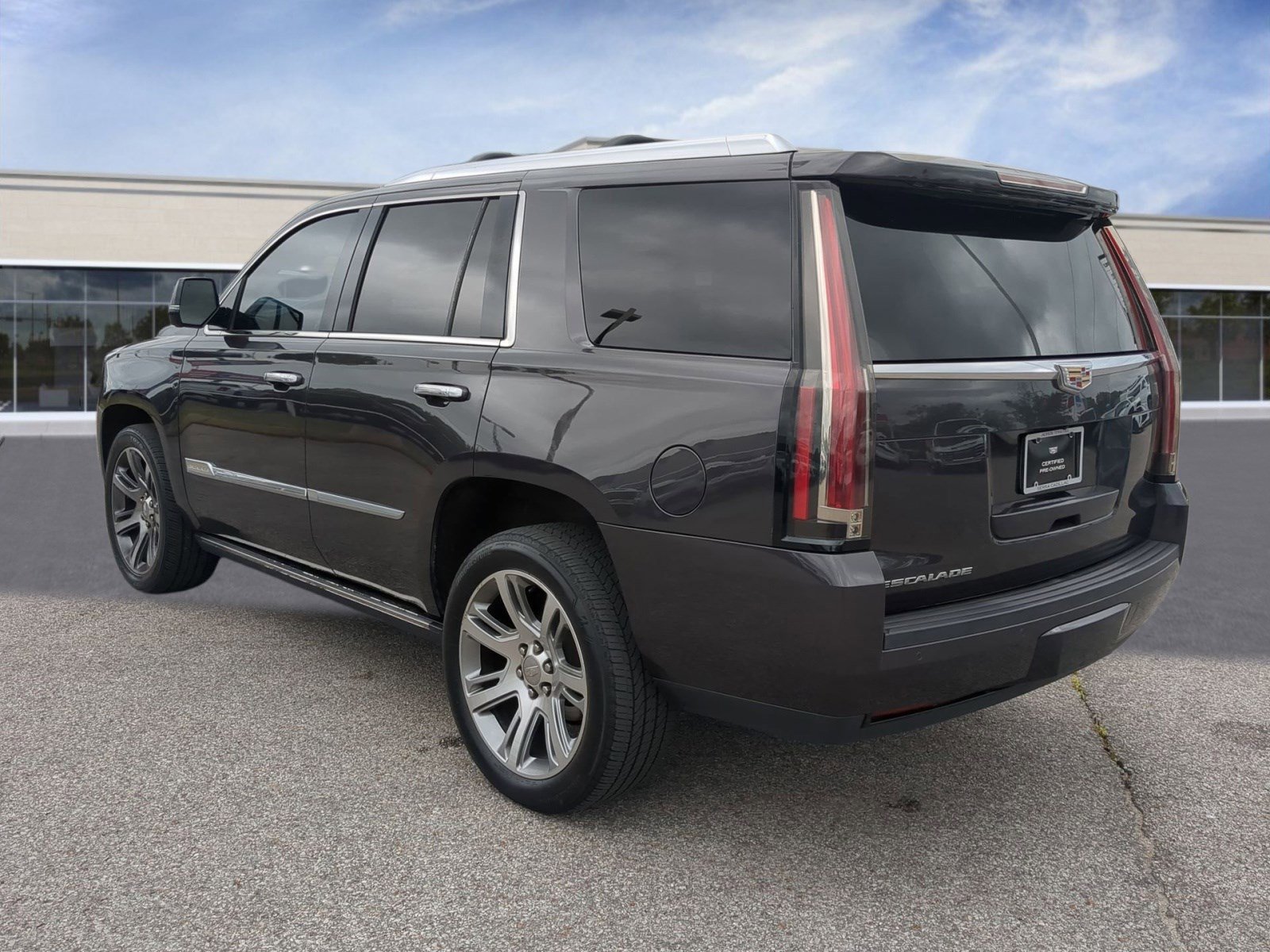 Used 2016 Cadillac Escalade Premium AWD/4WD image 6