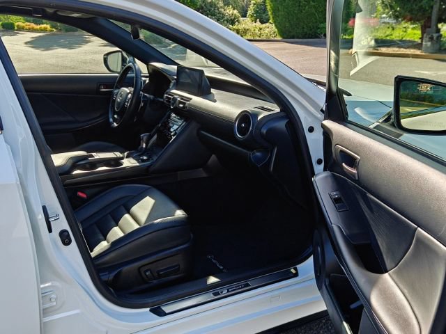 Used 2021 Lexus IS 350 F Sport w/ Navigation Package RWD image 31
