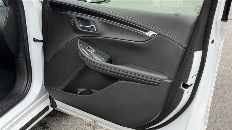 Used 2018 Chevrolet Impala LT w/ LT Leather Package FWD image 32