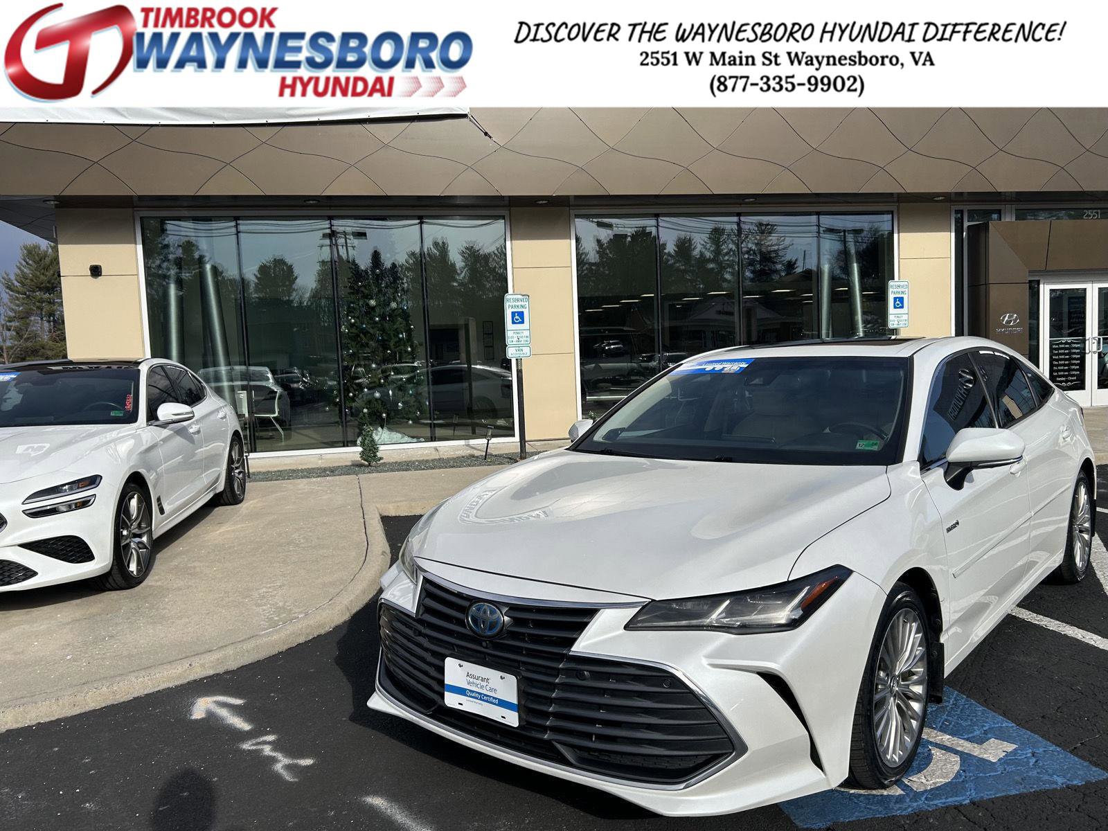 Used 2020 Toyota Avalon Limited image 1