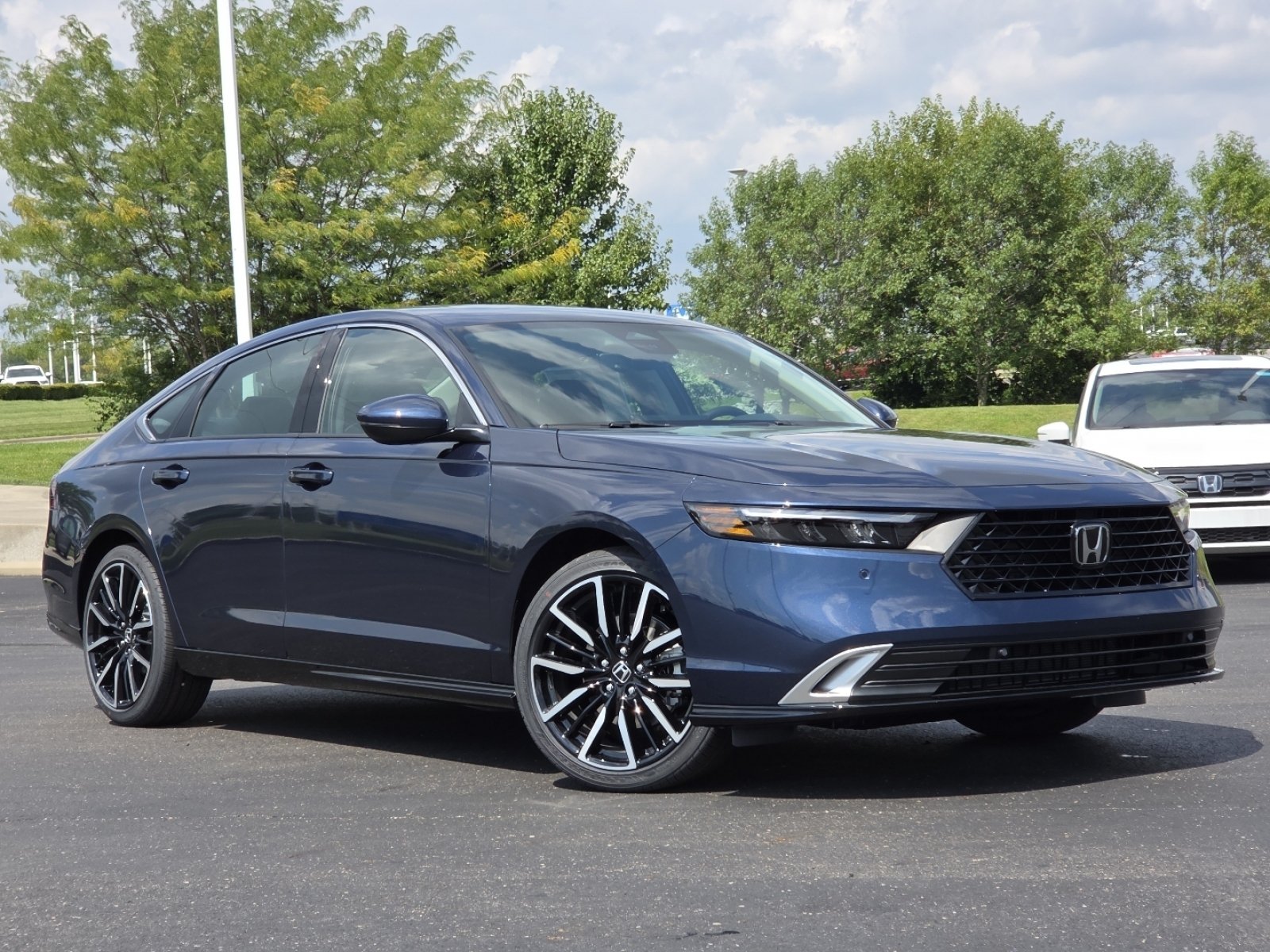 New 2026 Honda Accord Touring image 2