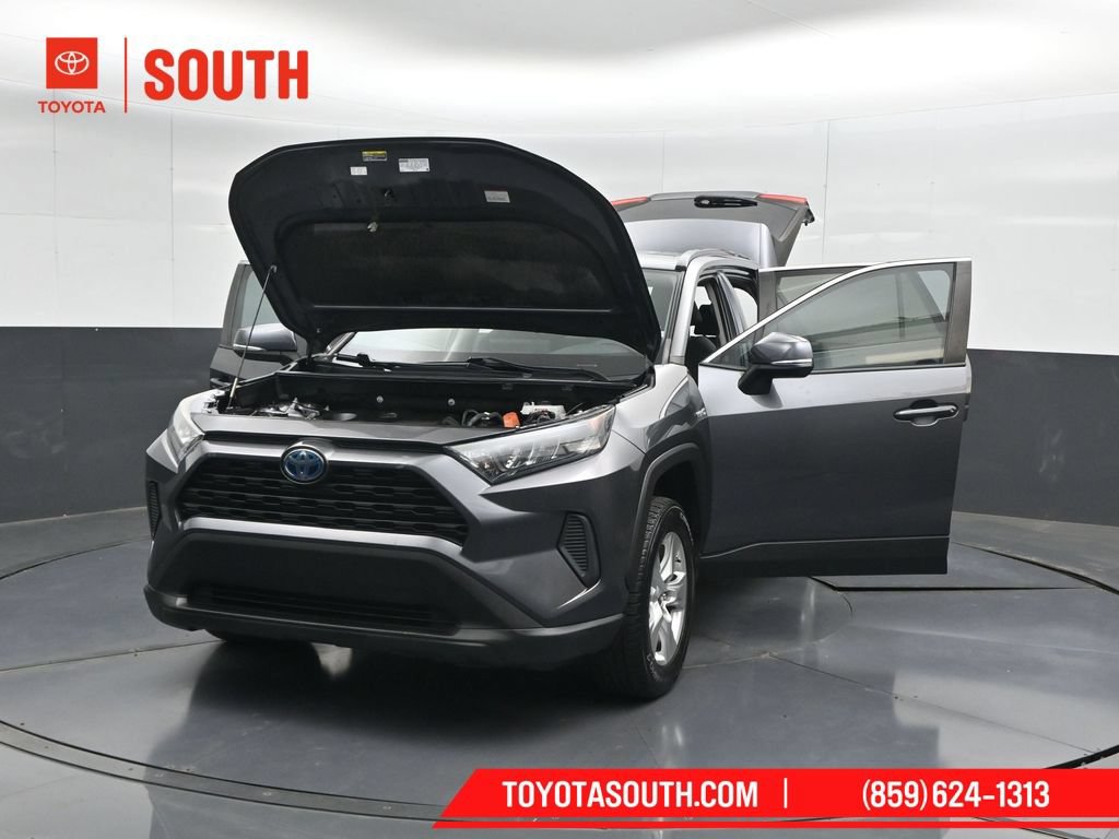 Used 2021 Toyota RAV4 LE AWD/4WD image 55