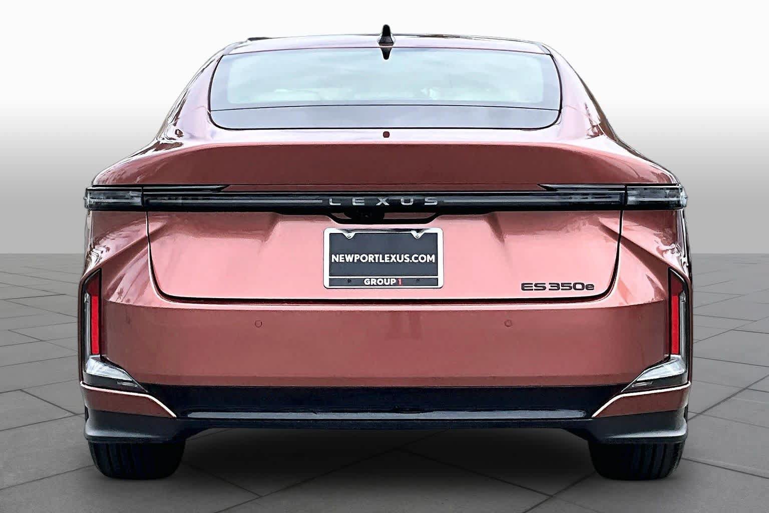New 2026 Lexus ES 350e FWD image 4