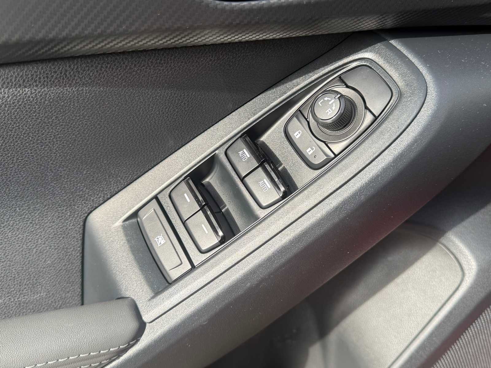 Certified 2025 Subaru Crosstrek 2.0i Premium image 12