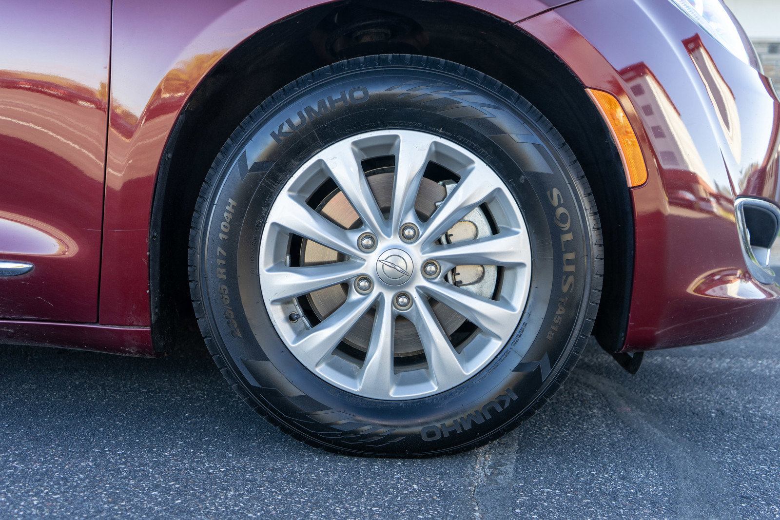 Used 2018 Chrysler Pacifica Touring-L FWD image 11