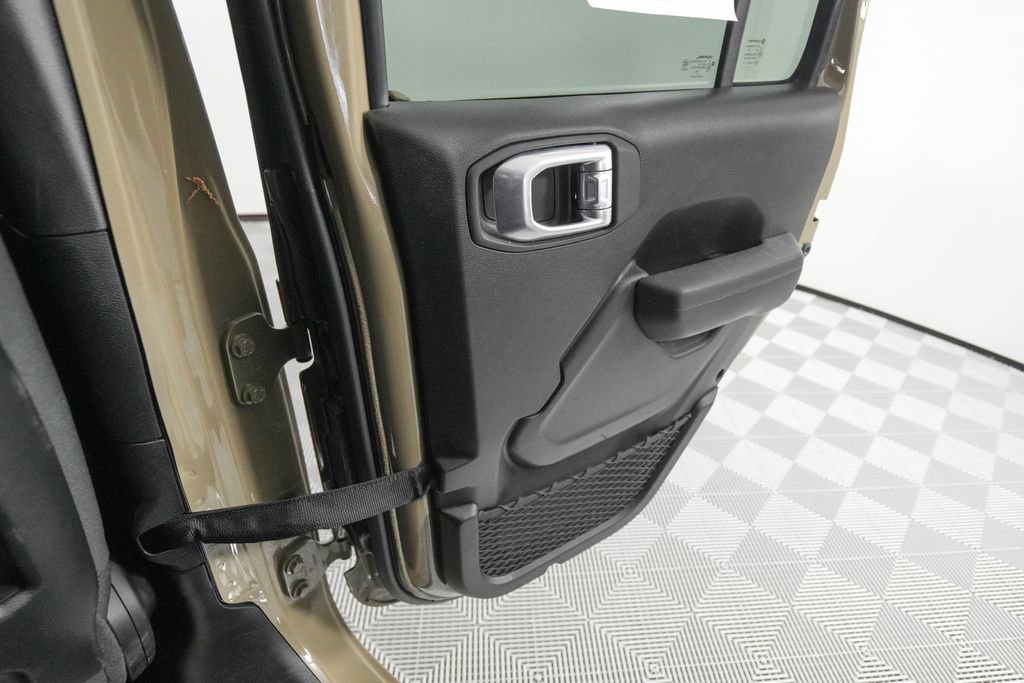 Used 2025 Jeep Gladiator Mojave image 20