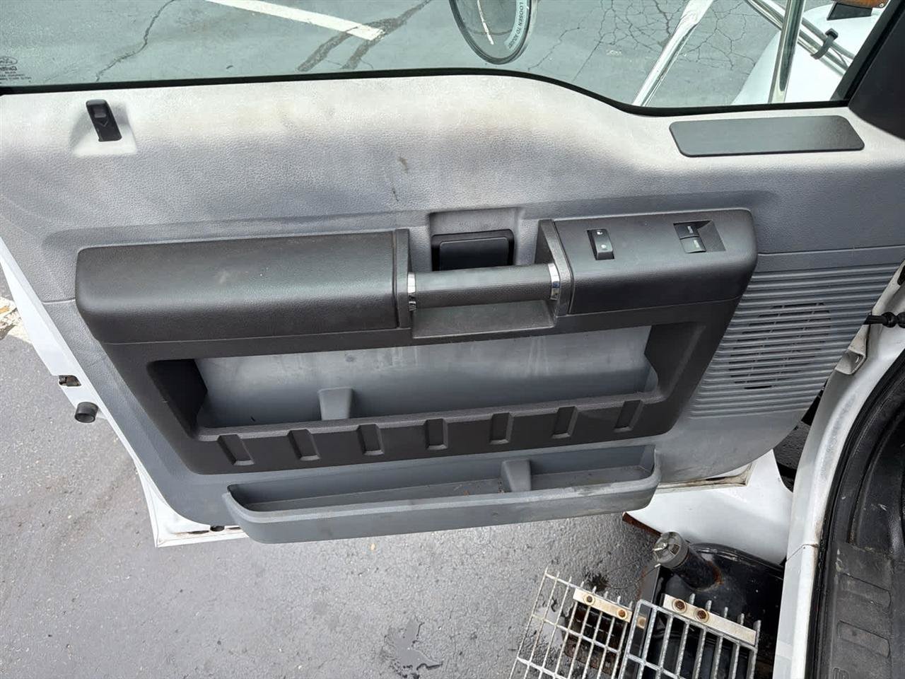 Used 2013 Ford F650 2WD Regular Cab Super Duty image 12