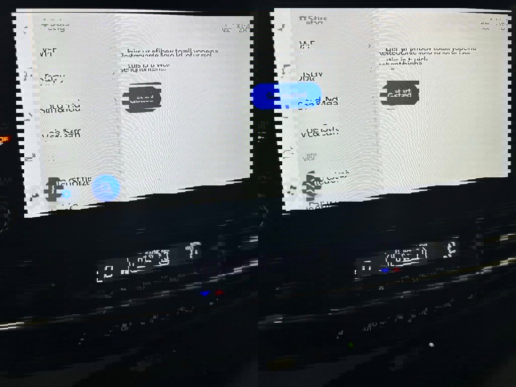 Used 2025 Toyota Sienna XSE image 37