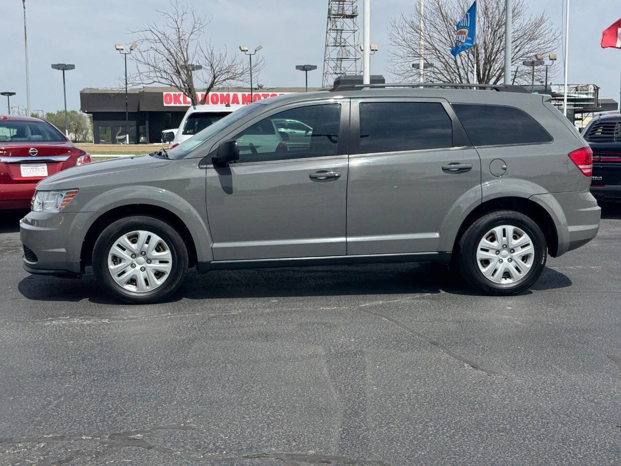 Used 2020 Dodge Journey SE w/ SE Popular Equipment Group FWD image 7