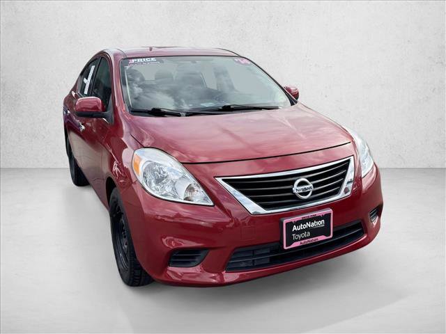 Used 2014 Nissan Versa SV video 3