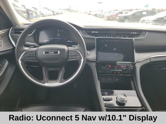 Used 2023 Jeep Grand Cherokee Limited image 4