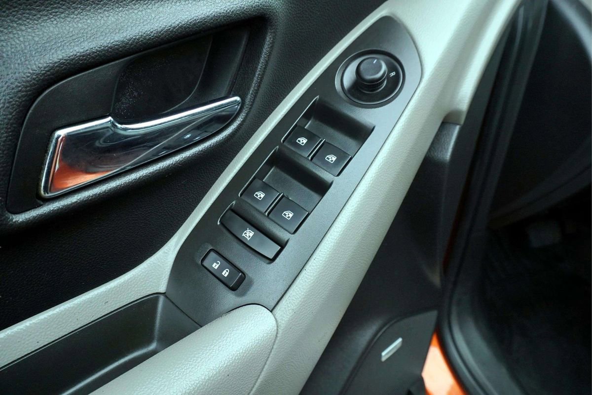 Used 2015 Chevrolet Trax LTZ FWD image 14