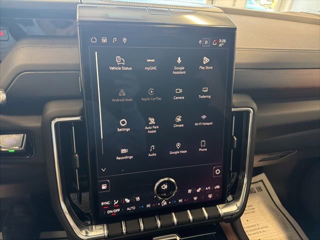 Used 2026 GMC Yukon XL Denali w/ Sun & Power Step Package image 33