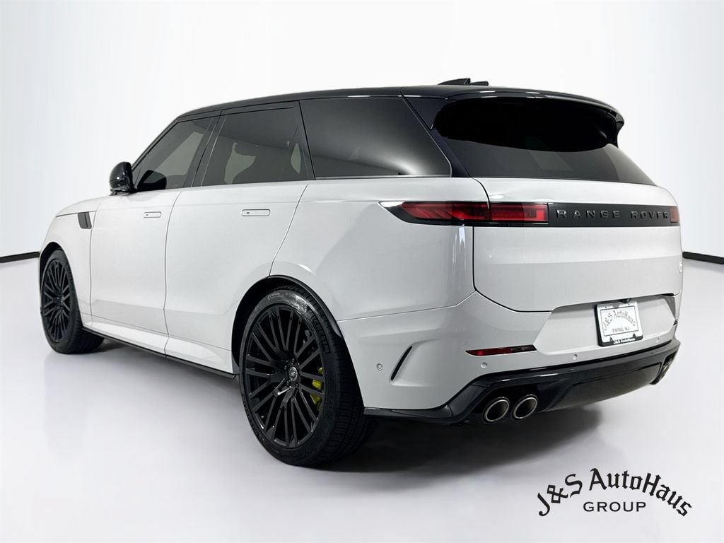 Used 2024 Land Rover Range Rover Sport AWD/4WD image 5