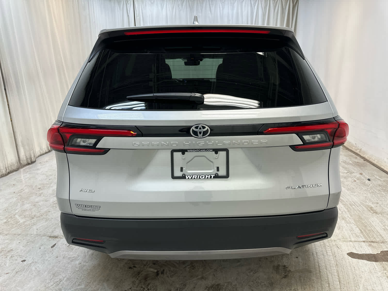 Used 2024 Toyota Grand Highlander Platinum image 9