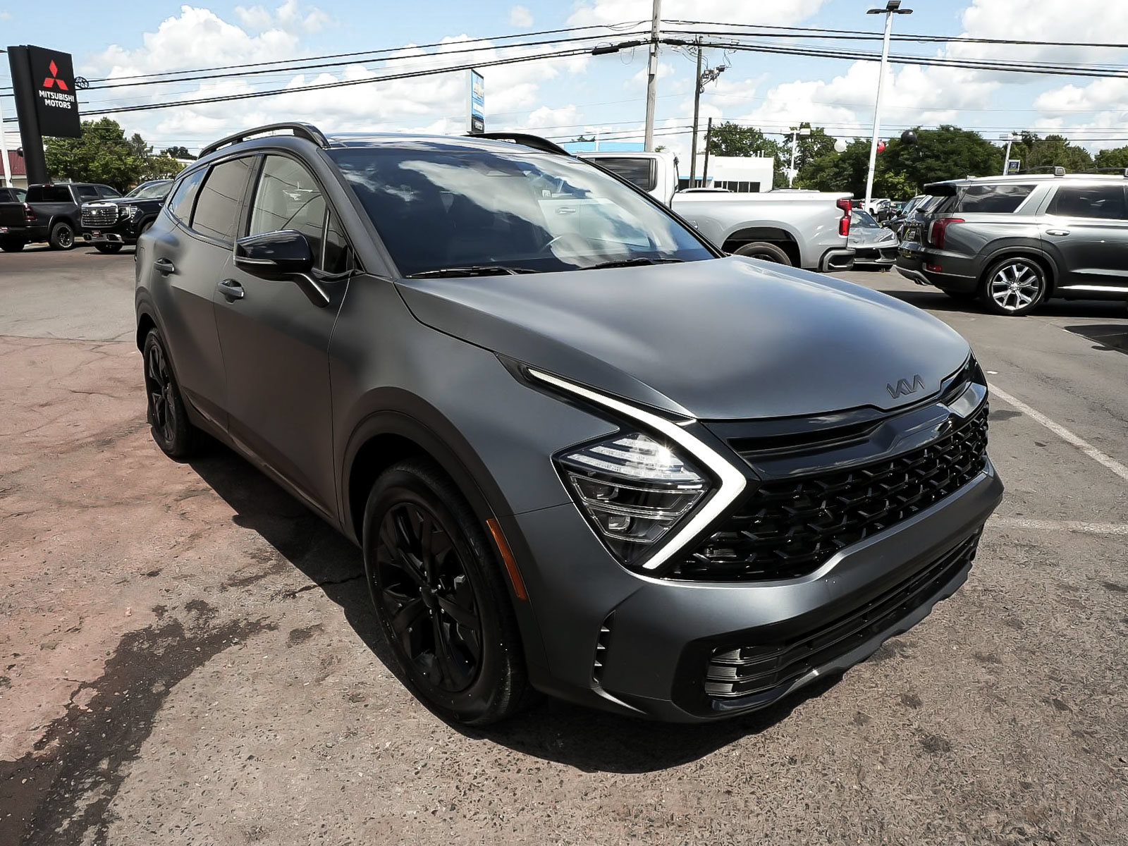 Used 2025 Kia Sportage X-Line AWD/4WD image 3
