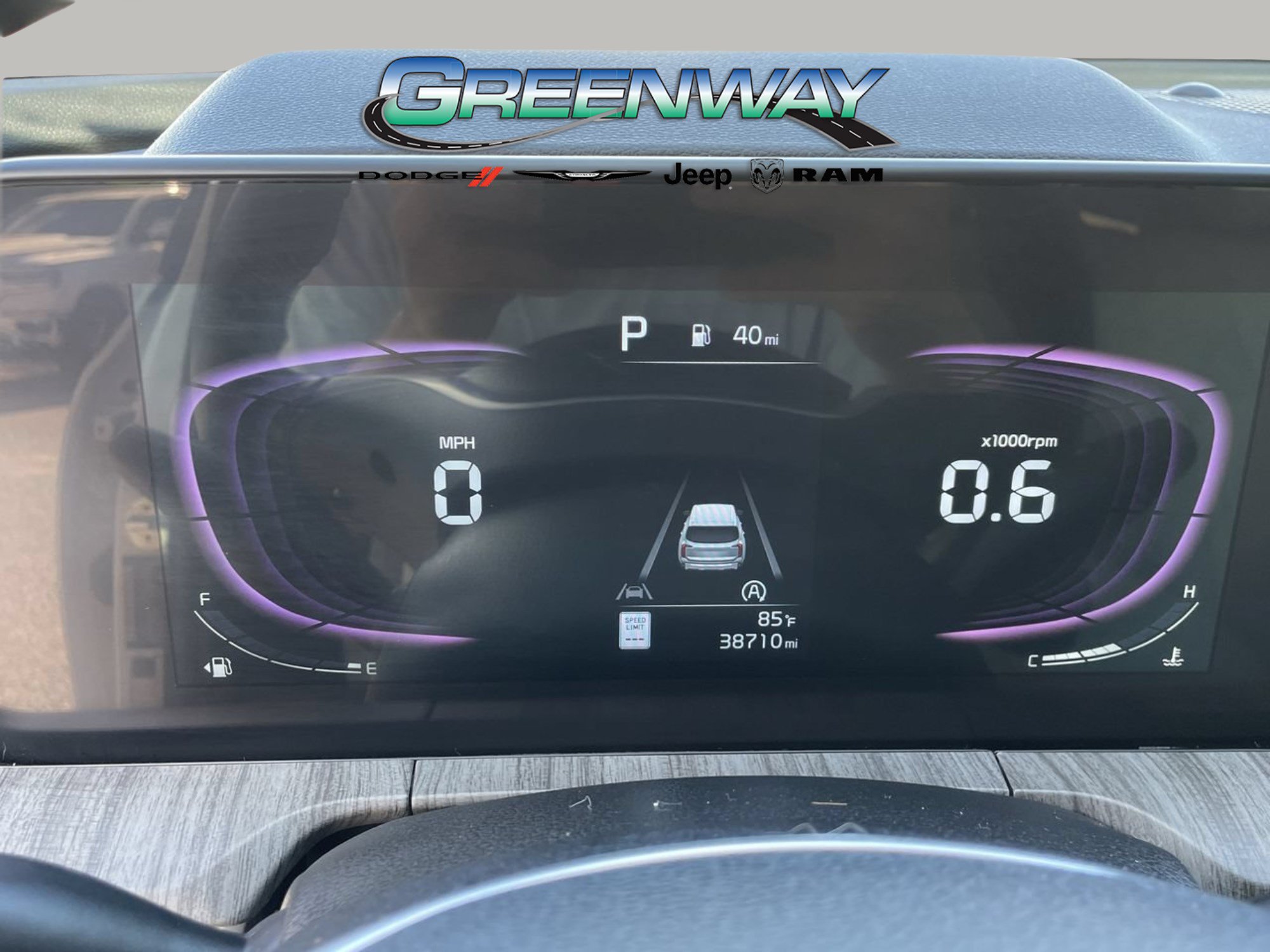 Used 2024 Kia Telluride EX w/ EX Captain's Chair Package FWD image 32