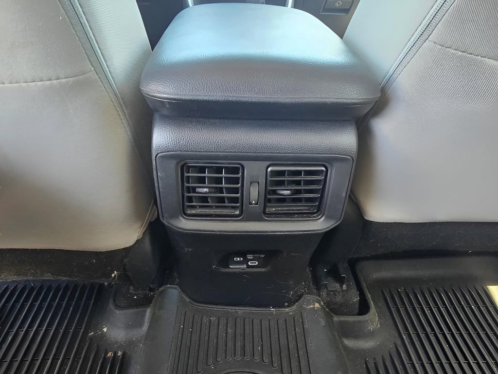 Used 2024 Toyota RAV4 XLE image 27