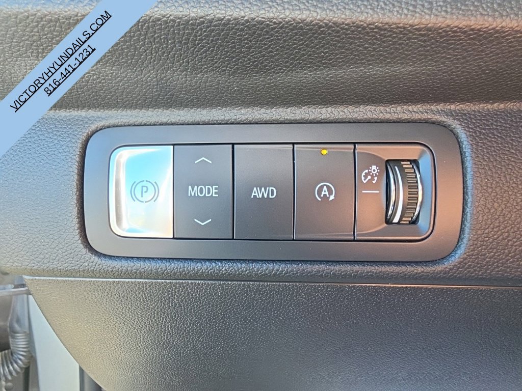 Used 2025 Chevrolet Traverse LT AWD/4WD image 30