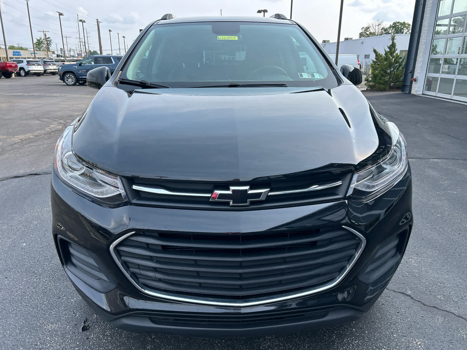 Used 2022 Chevrolet Trax LT w/ Premium Seat Package AWD/4WD image 7