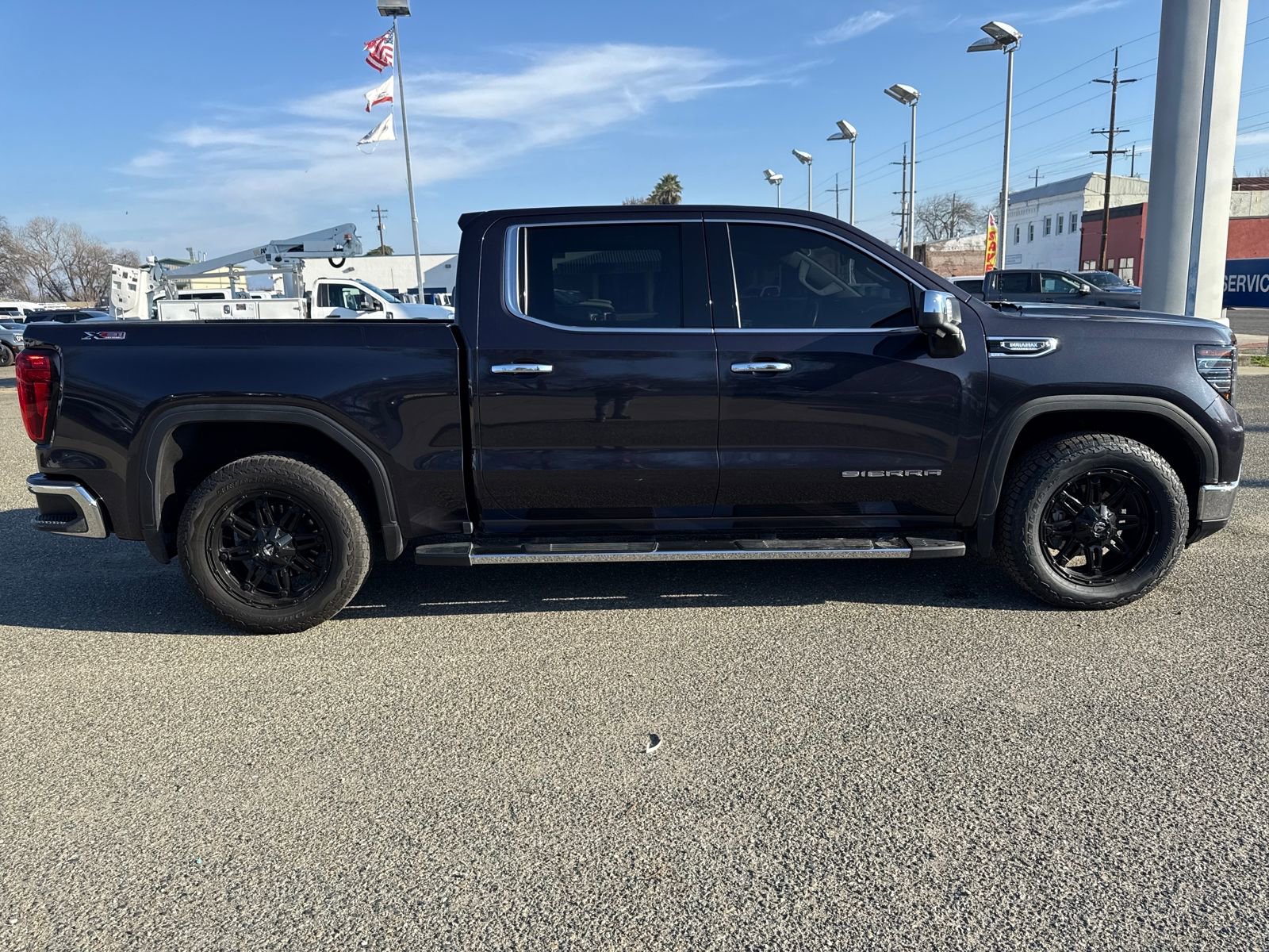 Used 2022 GMC Sierra 1500 SLT w/ SLT Premium Plus Package image 6