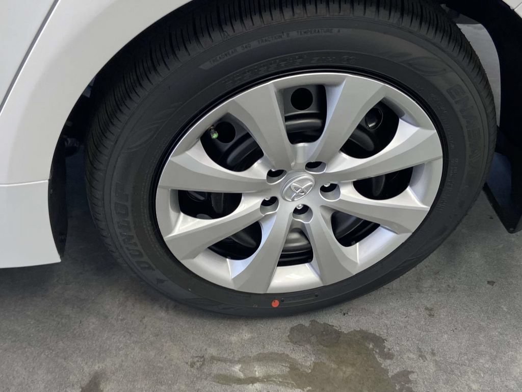 Used 2026 Toyota Corolla LE FWD image 9