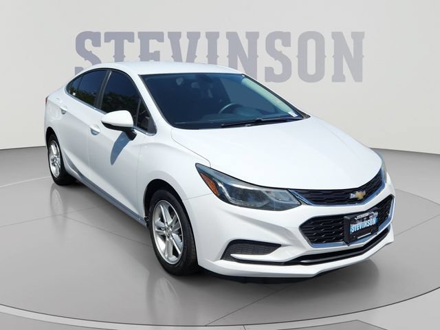 Used 2017 Chevrolet Cruze LT FWD image 7
