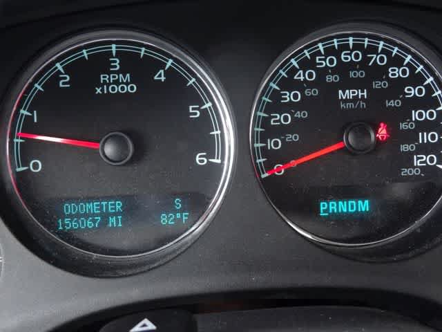 Used 2014 Chevrolet Suburban LT RWD image 22