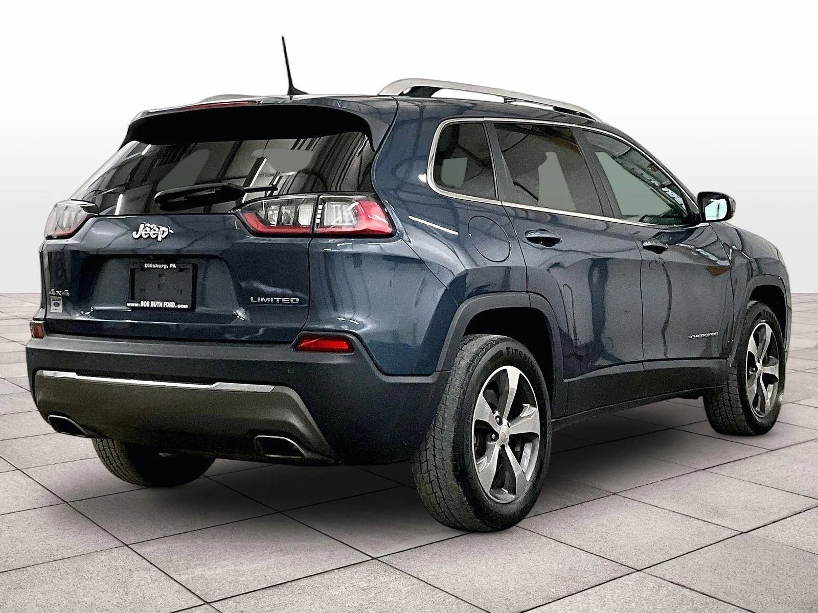 Used 2019 Jeep Cherokee Limited image 11