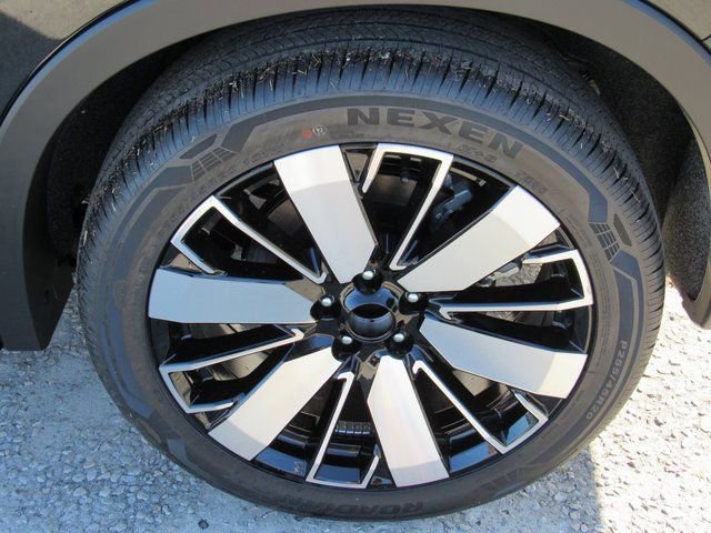 New 2025 Mitsubishi Outlander SE image 7