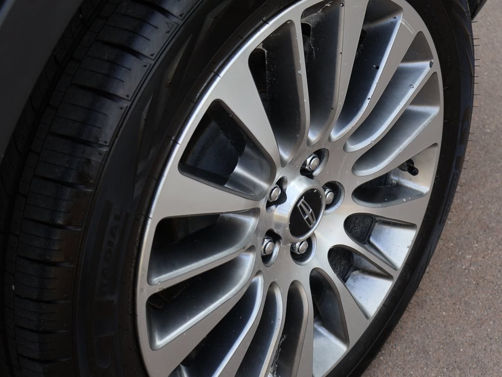 Used 2017 Lincoln MKC Reserve FWD image 39