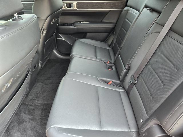 Certified 2025 Hyundai Santa Fe Limited AWD/4WD image 29