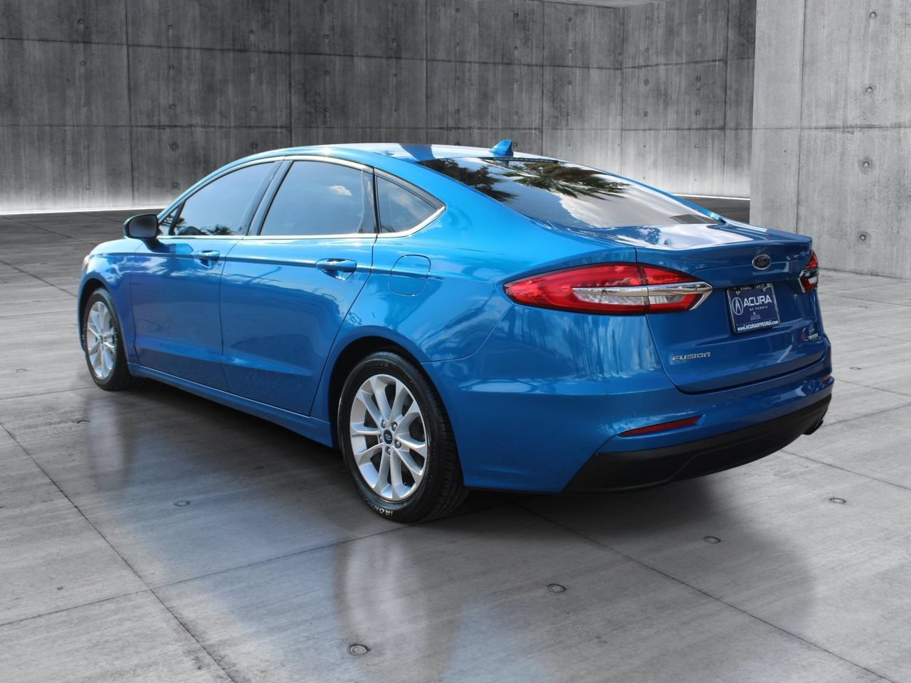 Used 2019 Ford Fusion SE FWD image 4