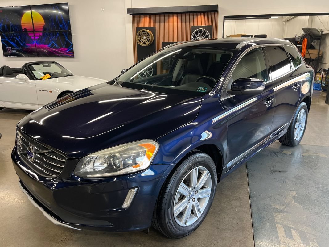 Used 2017 Volvo XC60 T5 Inscription w/ Preferred Option Package FWD image 4
