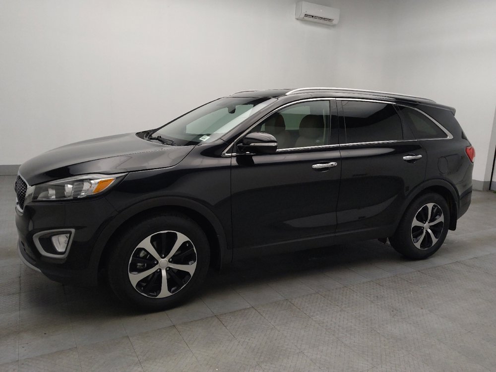 Used 2017 Kia Sorento EX image 2