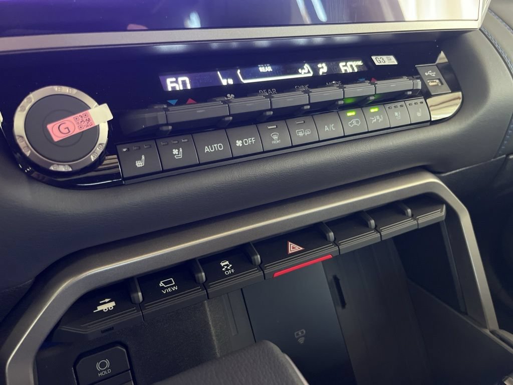 New 2026 Toyota Sequoia Platinum AWD/4WD image 15