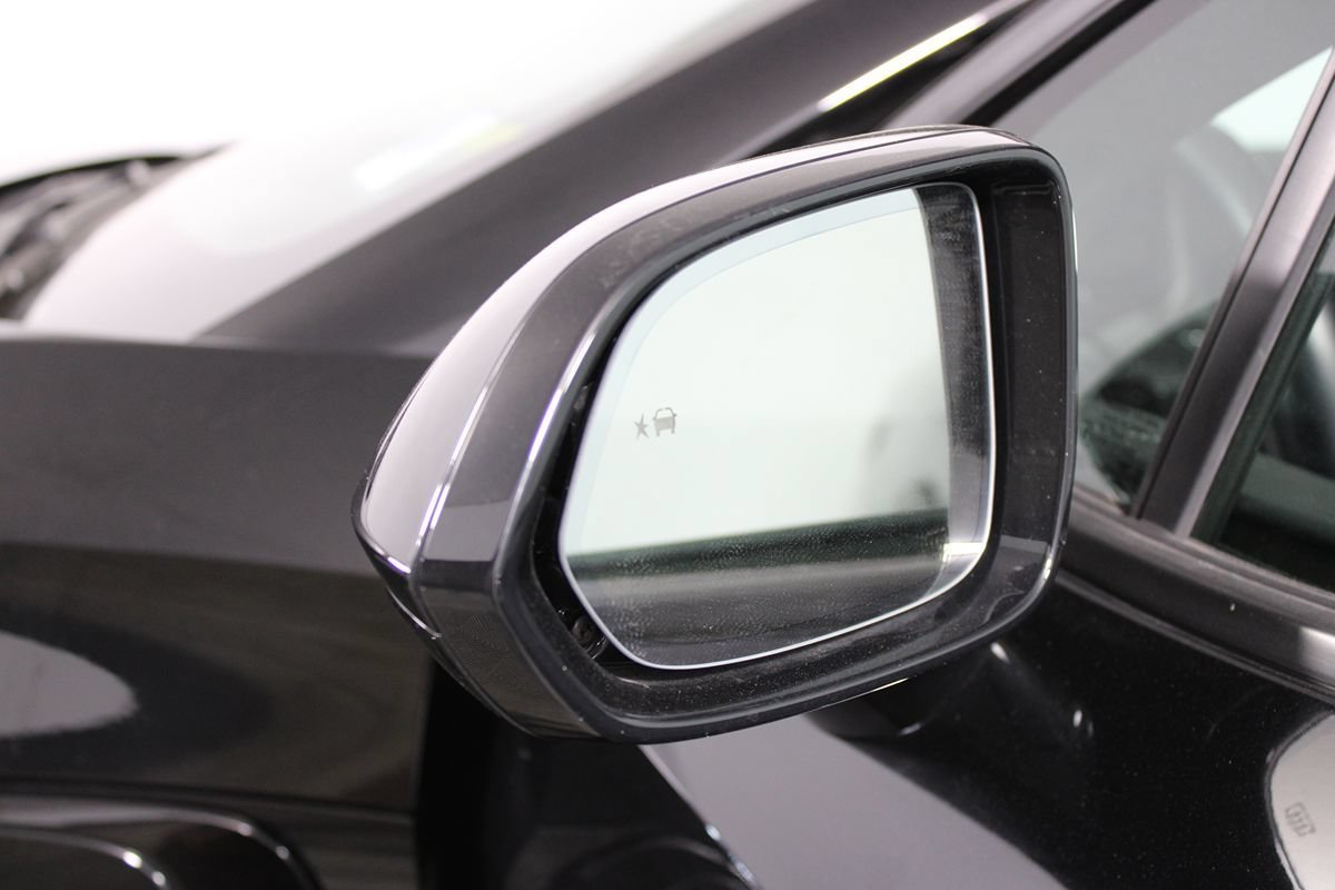 Used 2024 Chevrolet Blazer EV LT AWD/4WD image 29