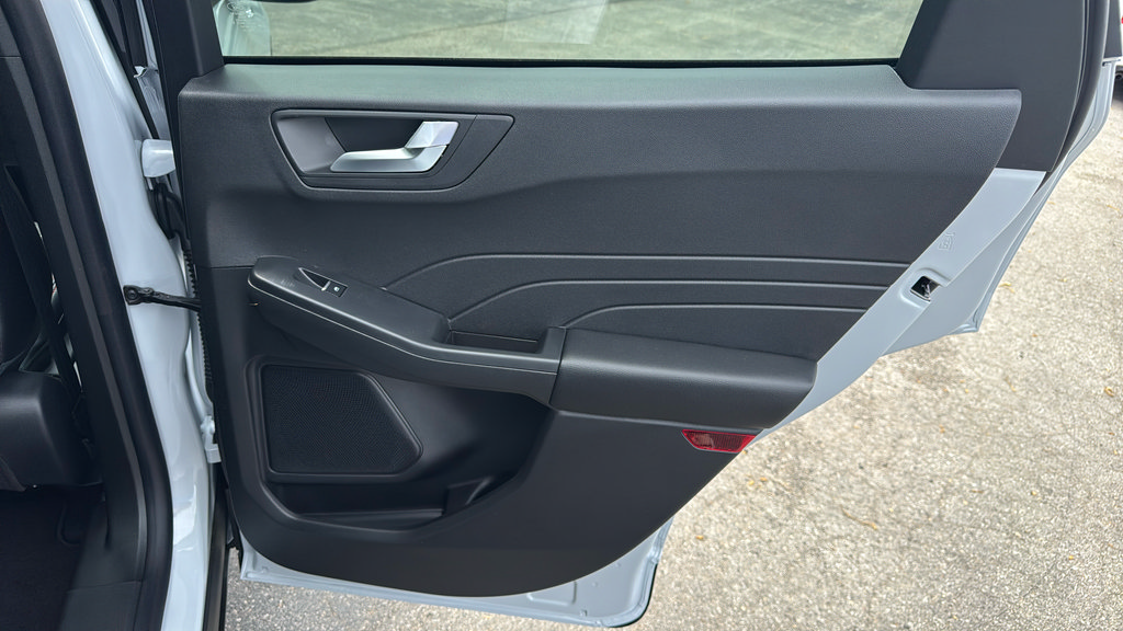 New 2025 Ford Escape ST-Line w/ Tech Pack #1 AWD/4WD image 15