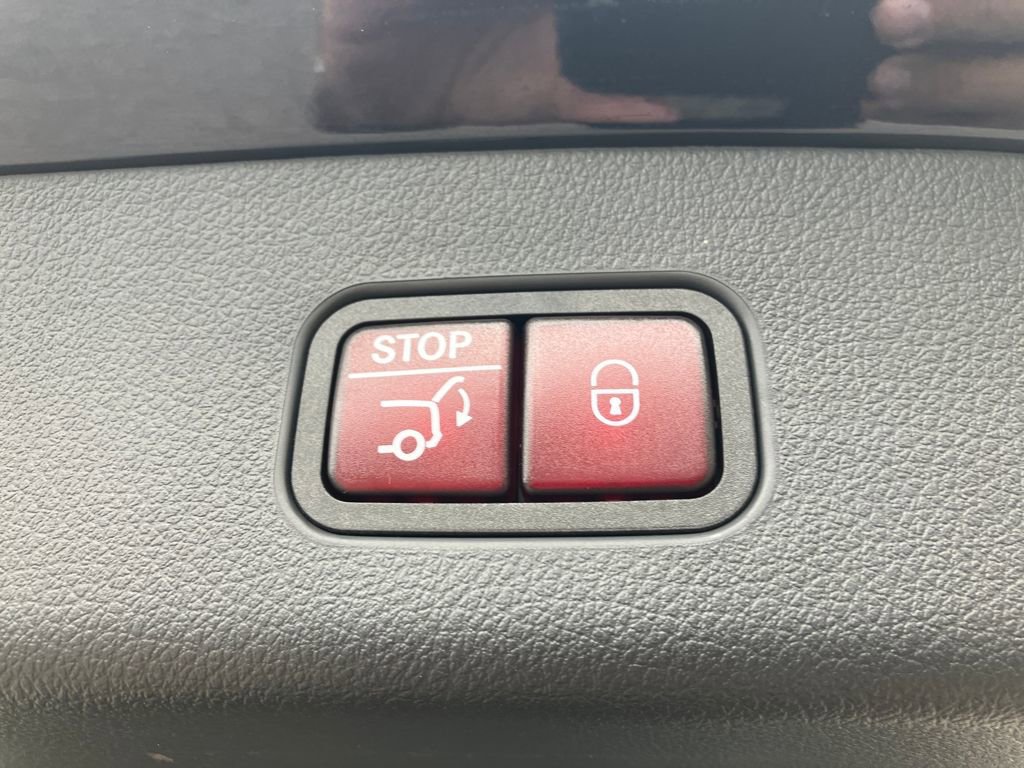 Certified 2024 Mercedes-Benz GLC 300 w/ Advanced USB Package image 31