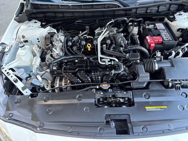 Used 2025 Nissan Altima 2.5 SV FWD image 21