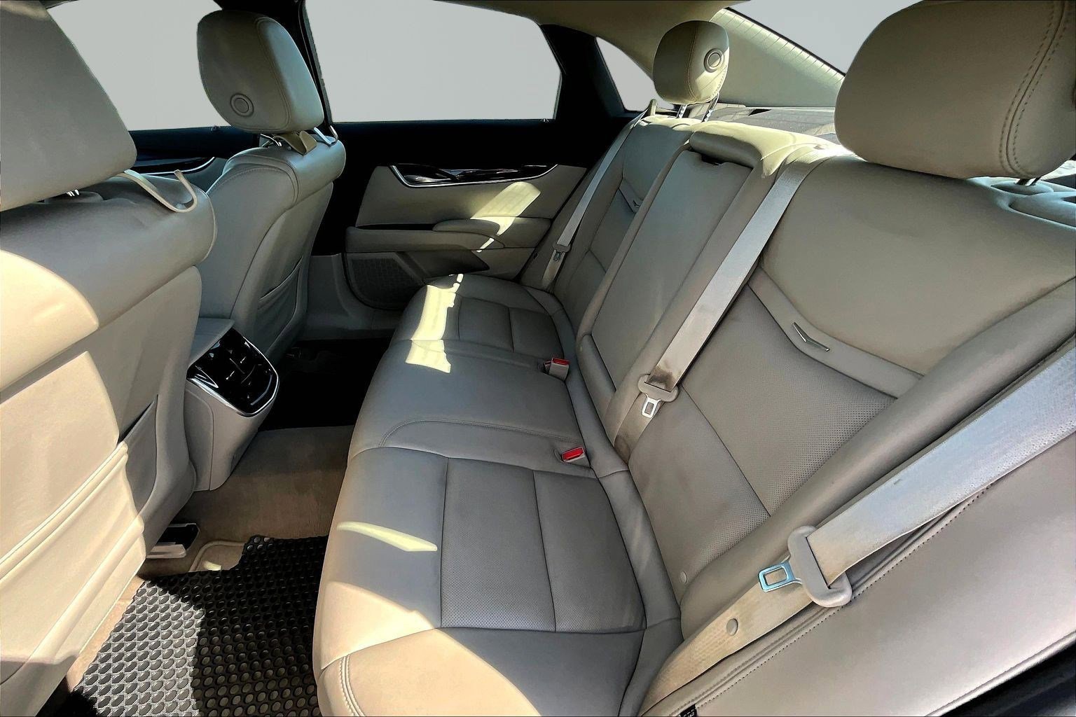 Used 2017 Cadillac XTS Luxury w/ Driver Awareness Package image 21