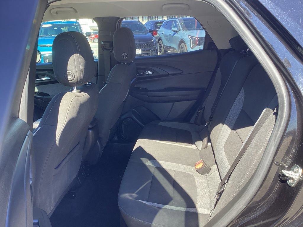Used 2023 Chevrolet TrailBlazer LT w/ Convenience Package FWD image 14