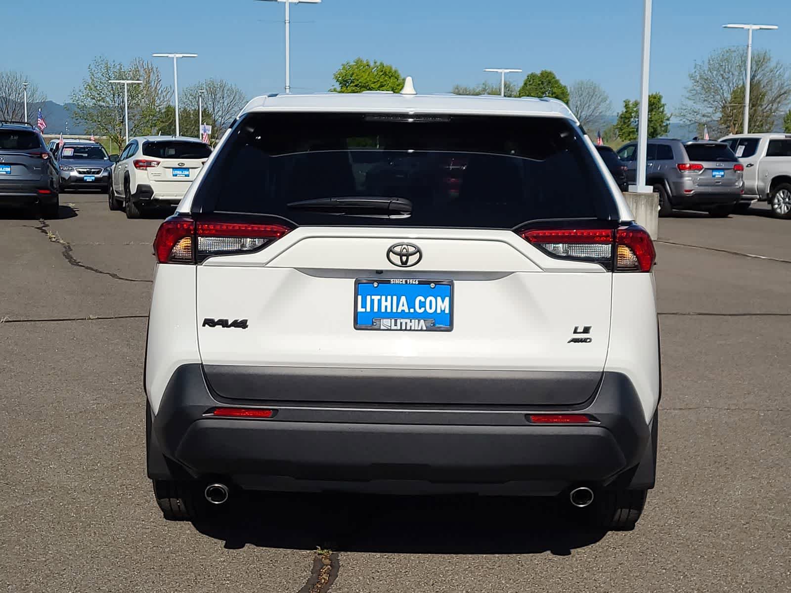 Used 2025 Toyota RAV4 LE AWD/4WD image 13